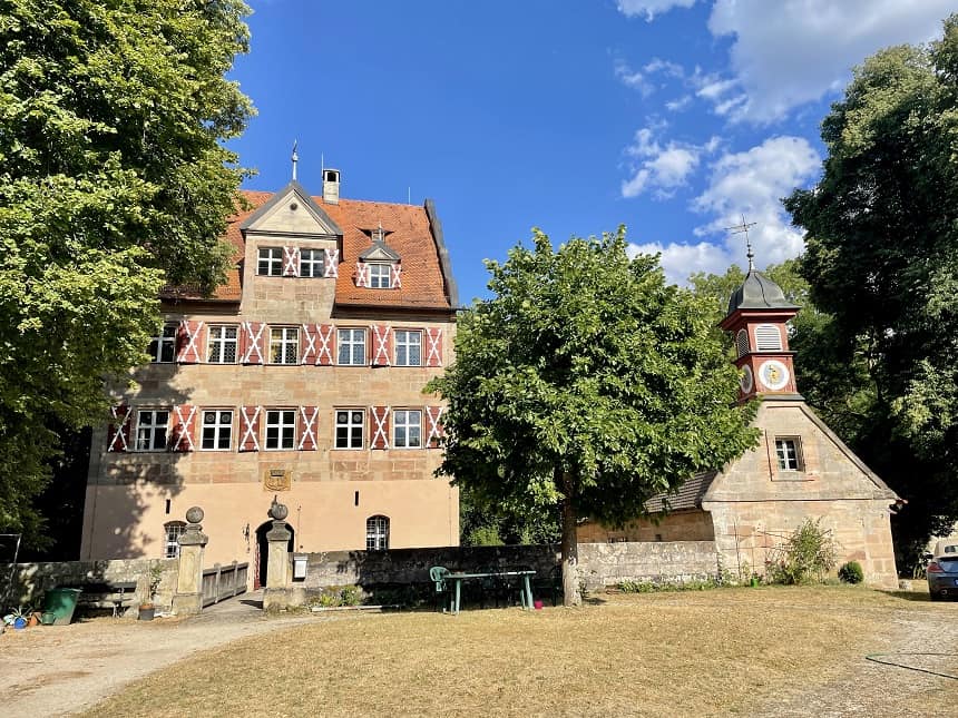 Das historische Schloss Gugelhammer.
