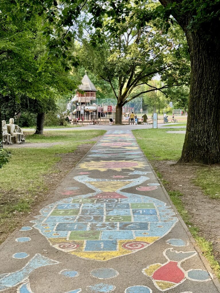 Der Spielplatz im Stadtpark in Nürnberg.