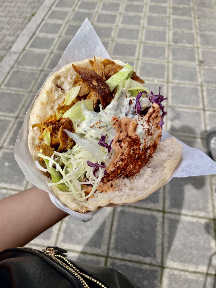 Veganer Döner bei Vegöner in Nürnberg.